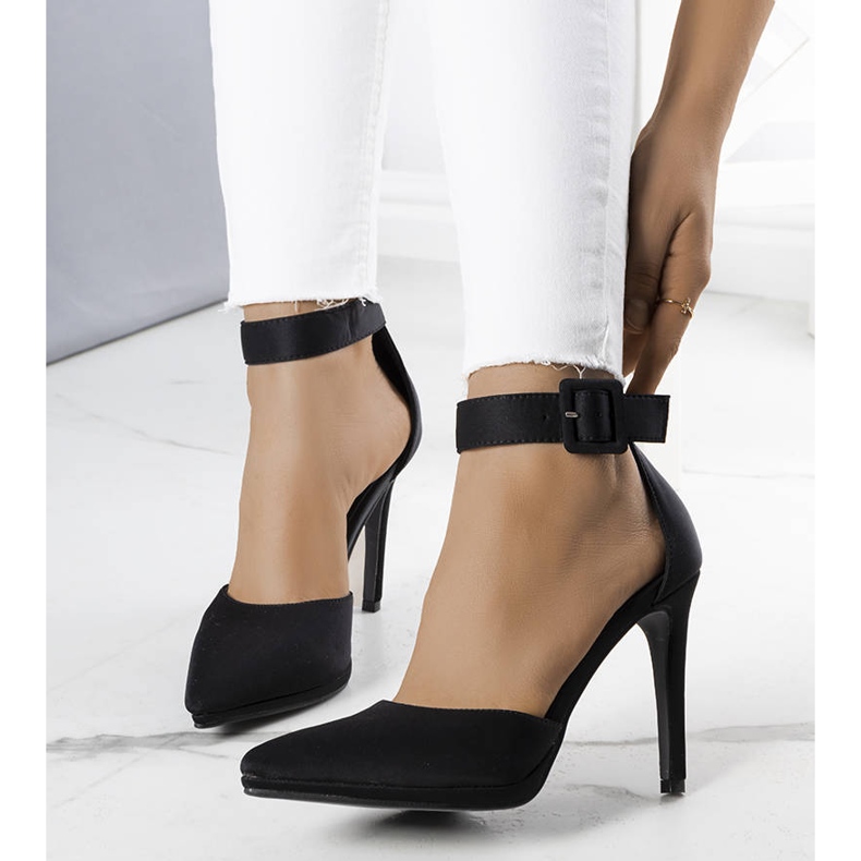 PA1 Crne elegantne Gerardo štikle crno 1