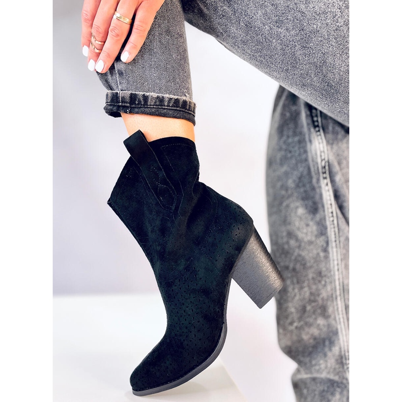 BM Douglas Black otvorene kaubojske čizme crno 1