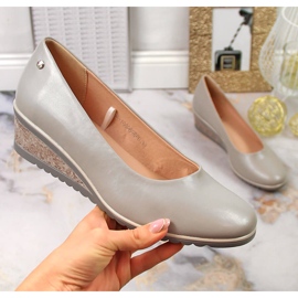 Ženske sive cipele na klin Vinceza 10896 siva 1