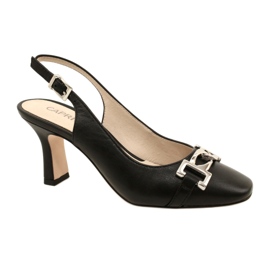 Ženske kožne sandale s ukrasom Caprice 9-29626-20 022 Crna nappa crno 1