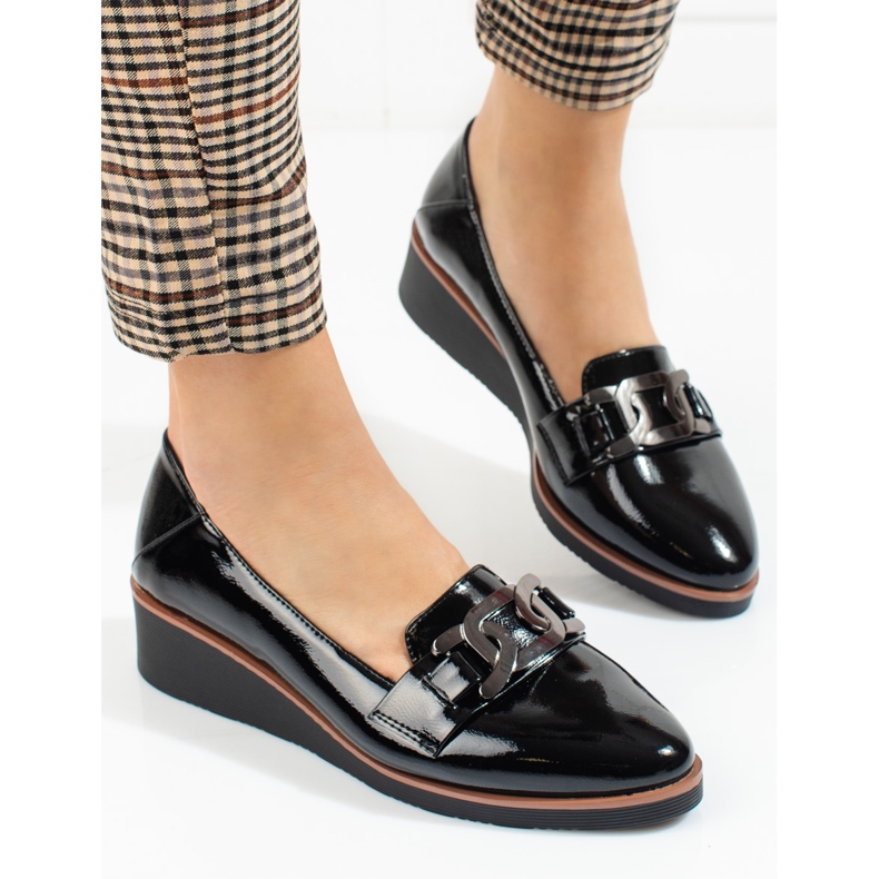 W. Potocki Ženske lakirane cipele s niskim klinom marke Potocki crno 2