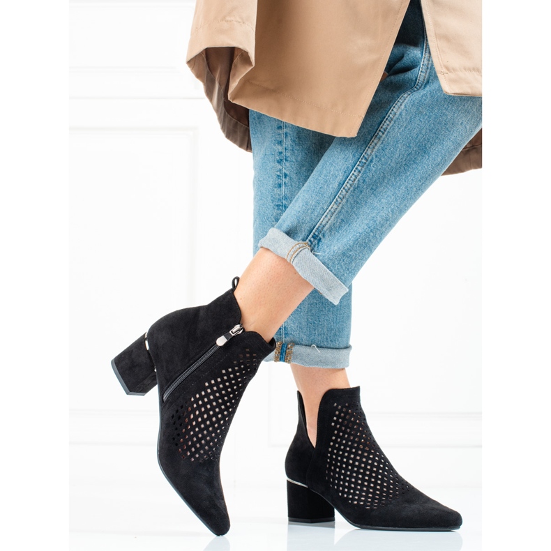 Ženske ažur čizme na nisku petu Vinceza crne crno 1