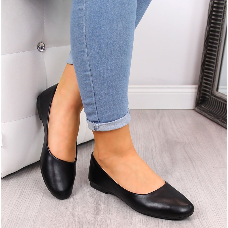 Klasične ženske balerinke crne eVento 9BL02-1029 crno 1