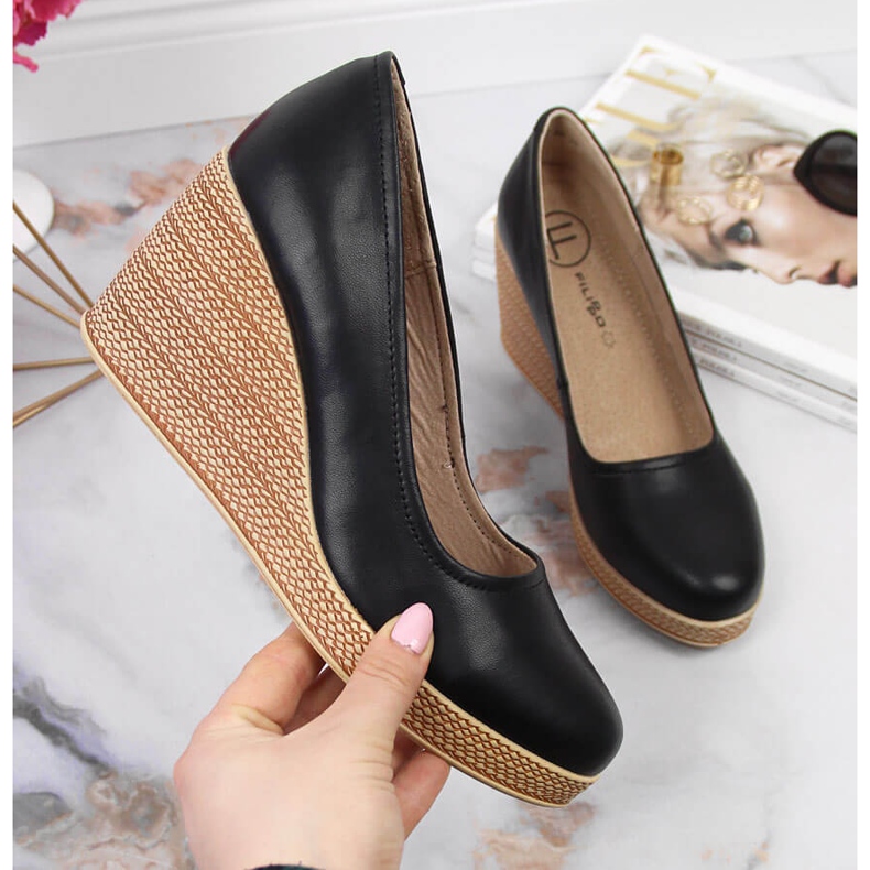 Crne kožne cipele na klin Filippo DP3521 crna 1