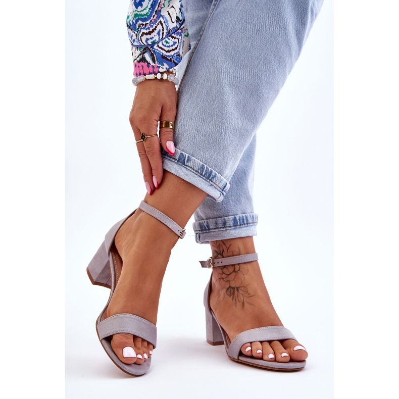 PS1 Sive antilop sandale Quincy na nisku petu siva 2