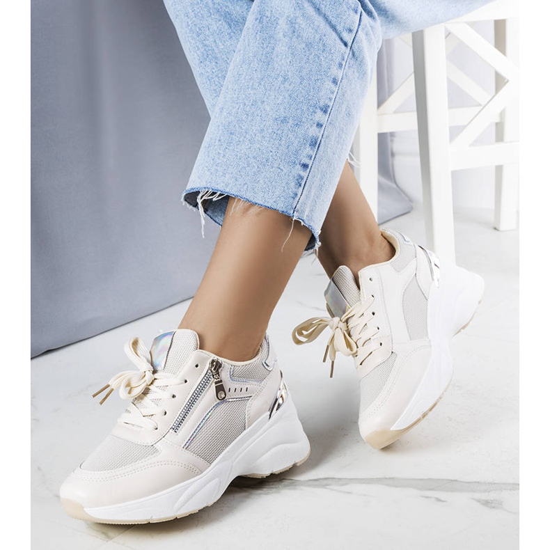 Bež tenisice na klin od Stacey 1