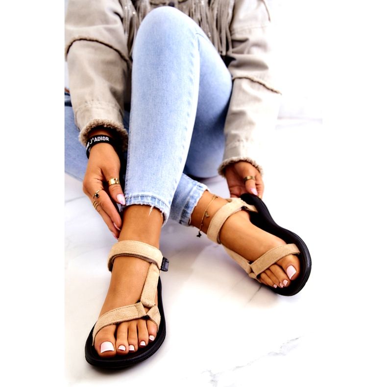 Bež ženske sportske sandale od brušene kože 4