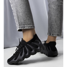 PA1 Crne prozračne tenisice marke Muriel crna 1