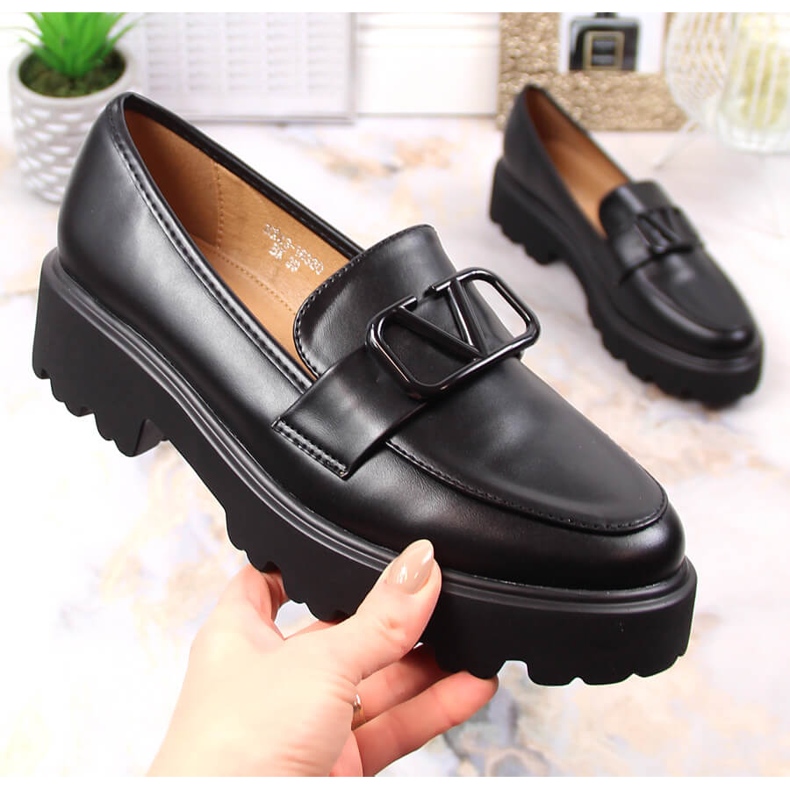 Ženske cipele na štiklu i crnu platformu Vinceza 16380 crno 1