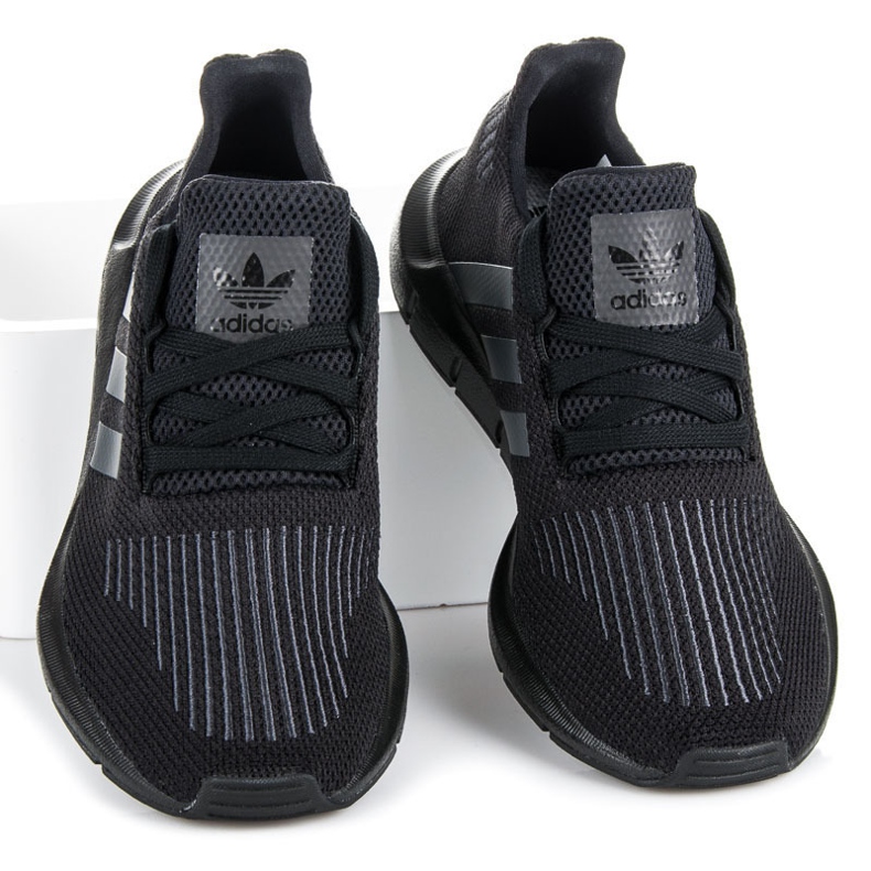 Adidas swift run j crna 1