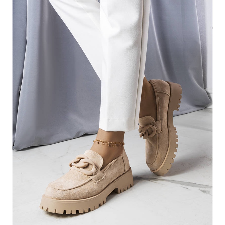 PA1 Bež lordovi ukrašeni Arpin lancem 1