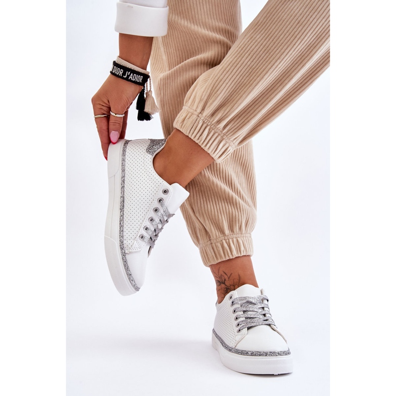 BM Ženske niske perforirane tenisice bijeli i srebrni Daxton bijela srebro 2