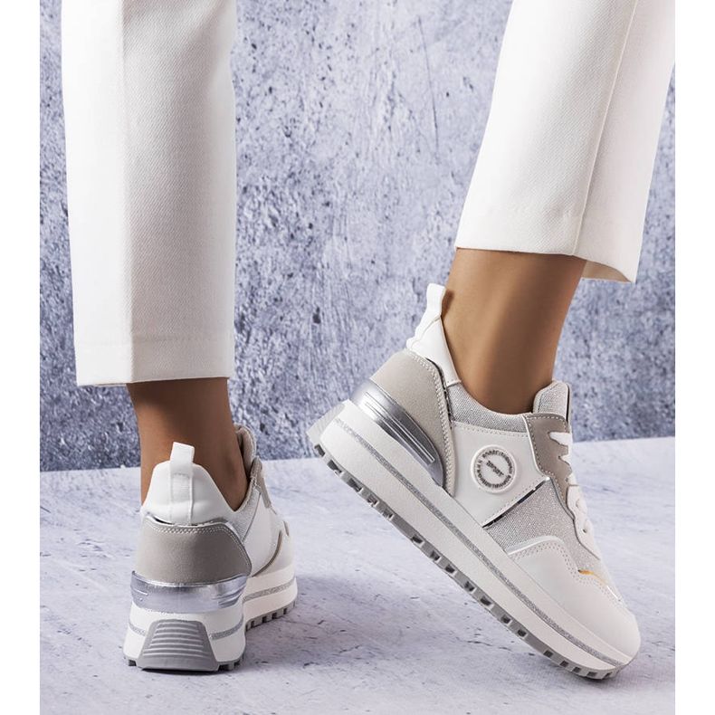 BM Bijele tenisice sa svjetlucavim umetcima iz Lévesa bijela 1