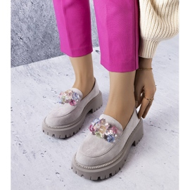 PA1 Sivi brogovi s kristalima iz Levasseura siva 1