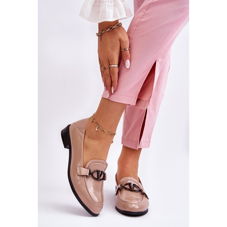 Vinceza Lakirane bež Marra mokasine s ravnom petom 1