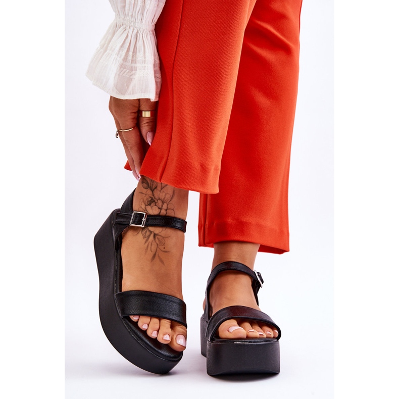 Vinceza Ženske sandale na masivnoj platformi u crnoj boji crna 1