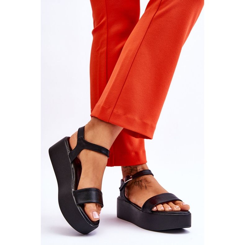 Vinceza Ženske sandale na masivnoj platformi u crnoj boji 2