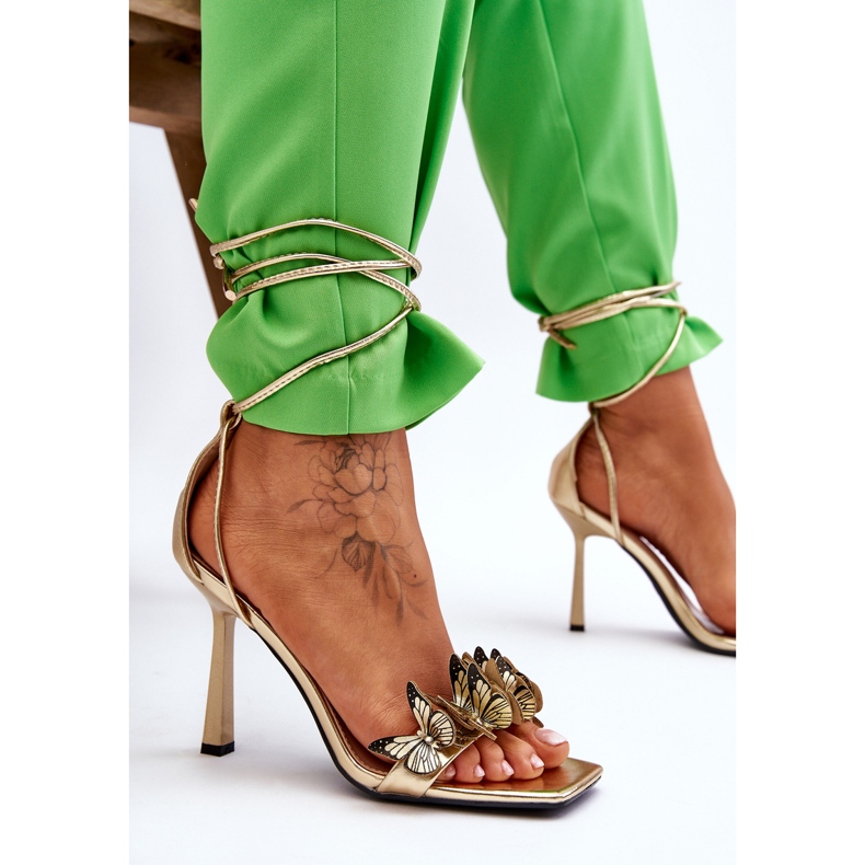 FS1 Vezane sandale na visoku petu sa zlatnim Delmar leptirićima 1