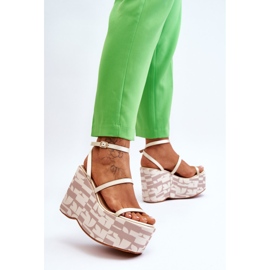 FS1 Moderne sandale na klin s uzorcima bež Claria smeđa 2