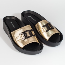 Zlatne ženske papuče s platformom Shelovet zlatna 1