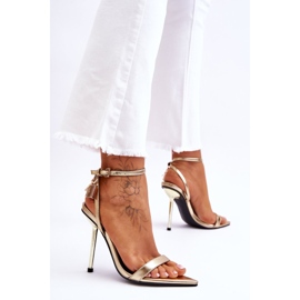 FS1 Elegantne sandale na visoku petu sa zlatnim Zaria ornamentima 2