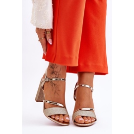 Vinceza Sjajne zlatne Alicia sandale na visoku petu zlatna 1