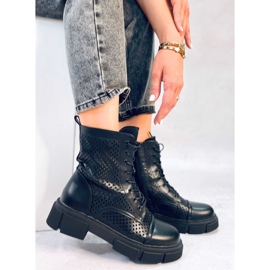 BM Wyman crne otvorene čizme na vezanje crna 1