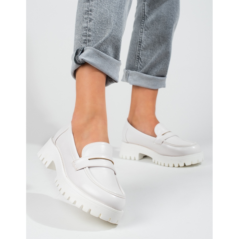 Bijele ženske natikače s platformom Shelovet bijela 1