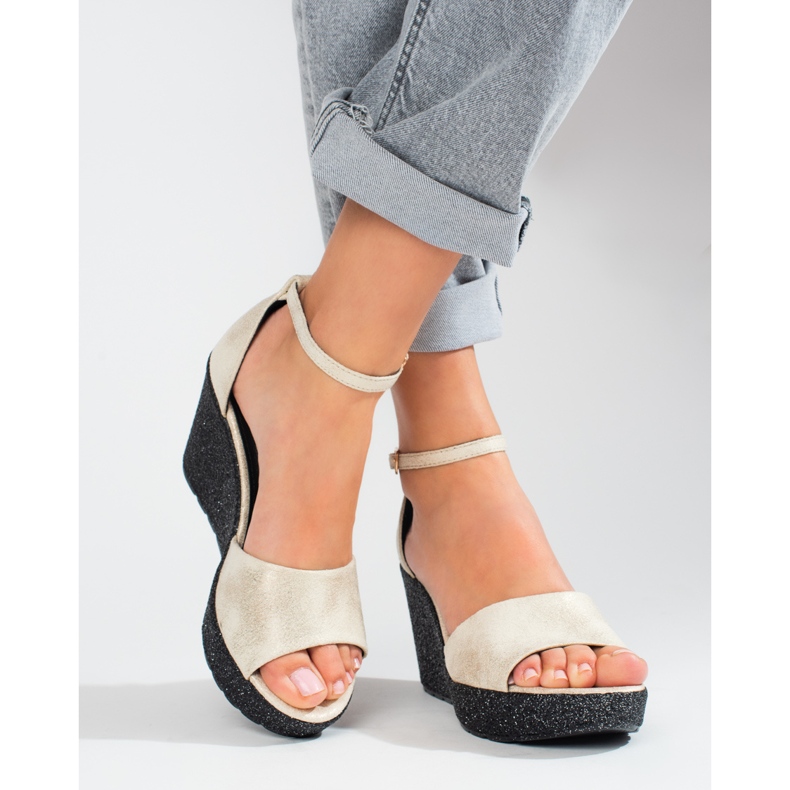 Ženske sandale Shelovet bež na visoke klinove 1