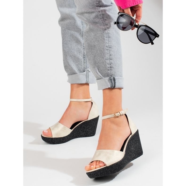 Ženske sandale Shelovet bež na visoke klinove 2