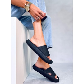 BM Yang Black jastučaste papuče crna 1