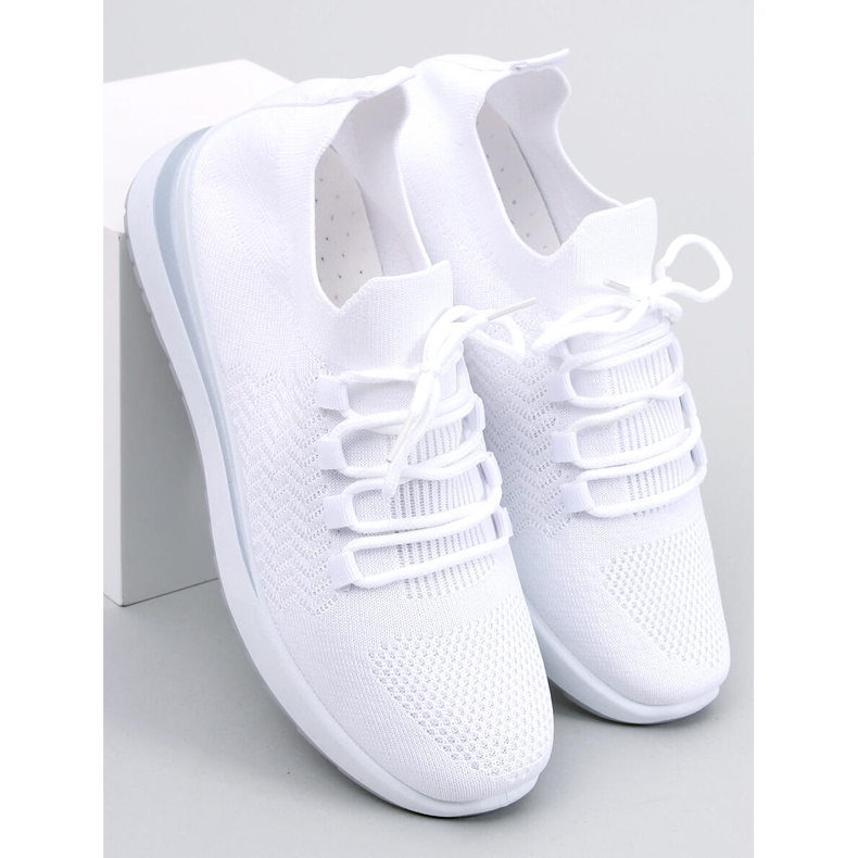 PA1 Barthel Sportske cipele s bijelim čarapama bijela 2