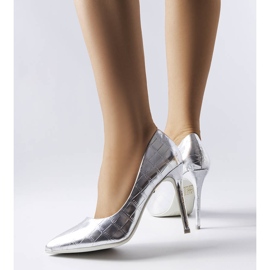 PA1 Srebrne igle ukrašene Raison reljefom srebro 1