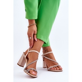 Kožne sandale sa kamenčićima, bež pete Carlotta smeđa 2