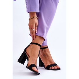 Ženske sandale na stabilnu petu crne Lavissa crno 2