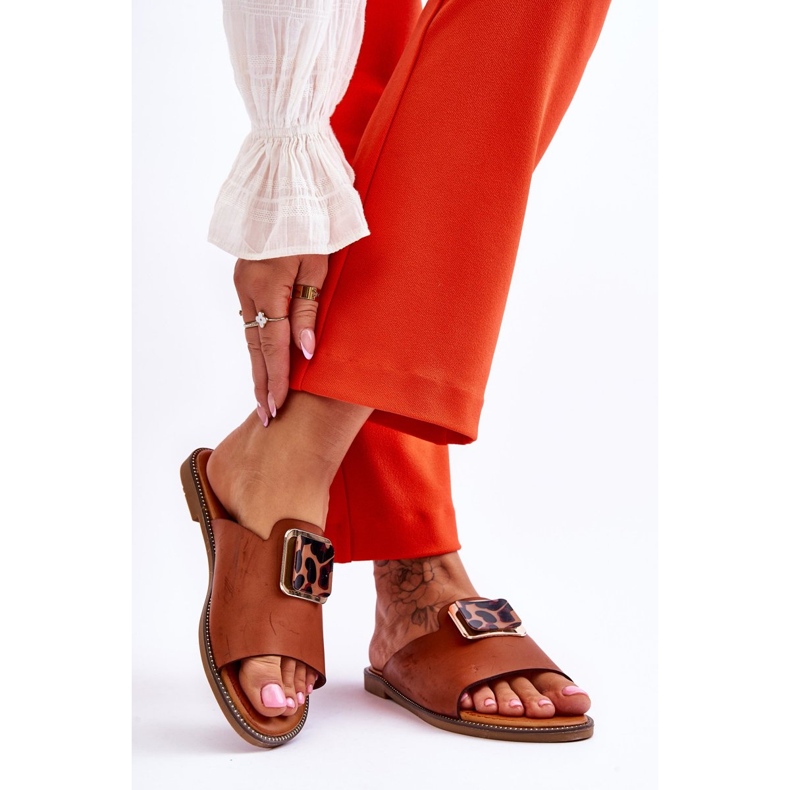 FJ1 Ženske papuče s ukrasnim elementom Camel Leonia smeđa 2