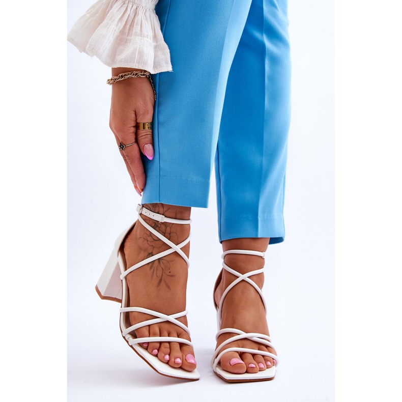 FJ1 Kožne moderne ženske sandale na petu bijele Primma bijela 1