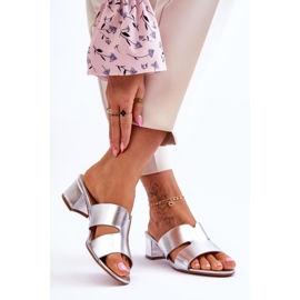 Klasične srebrne Miley kožne papuče na nisku petu srebro 2