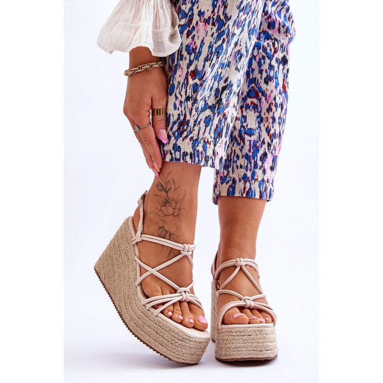 Nessia moderne sandale na klin s pletenicom bež smeđa 1