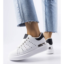 Bijele tenisice s Chalut perforacijom u boji bijela 1