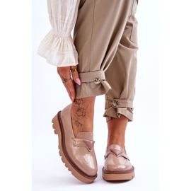 Vinceza Lakirane ženske mokasine na platformu s bež ukrasom Jonett 1