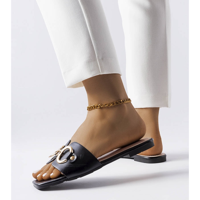 Crne elegantne tobogane s lancem iz Corbina crna 2