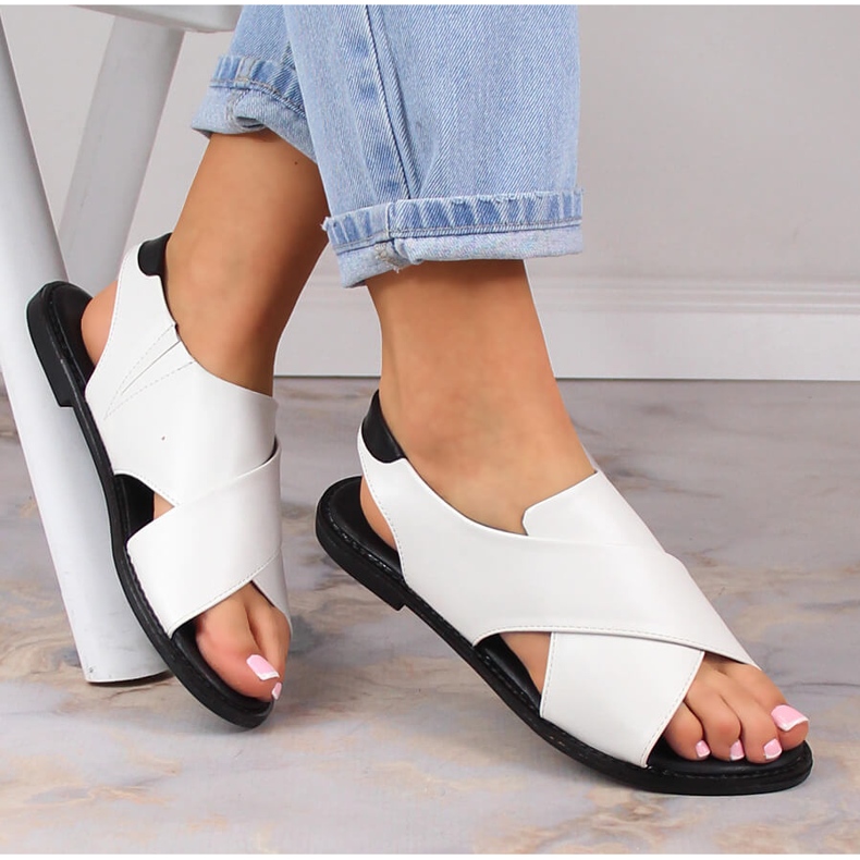 Ženske ravne slip-on sandale bijele boje Potocki YQ21024 bijela 1