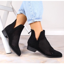 Ženske ažurne crne čizme od brušene kože Potocki SZ12107 crna 1