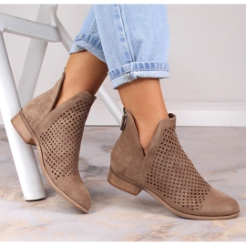 Ženske ažurne čizme od brušene kože Potocki SZ12107 bež 1