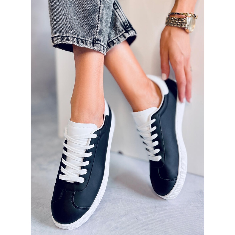 Girbo B / BIJELE ženske tenisice crna 2