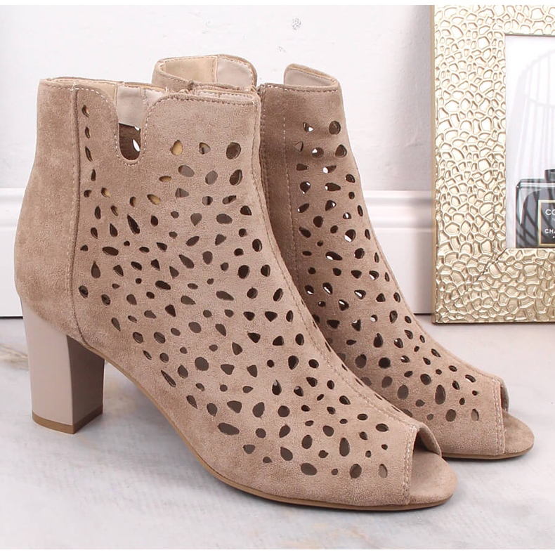 Ženske proljetne bež ažur čizme na stup Jezzi 2