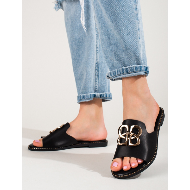 Elegantne crne japanke s shelovet kopčom crno 1