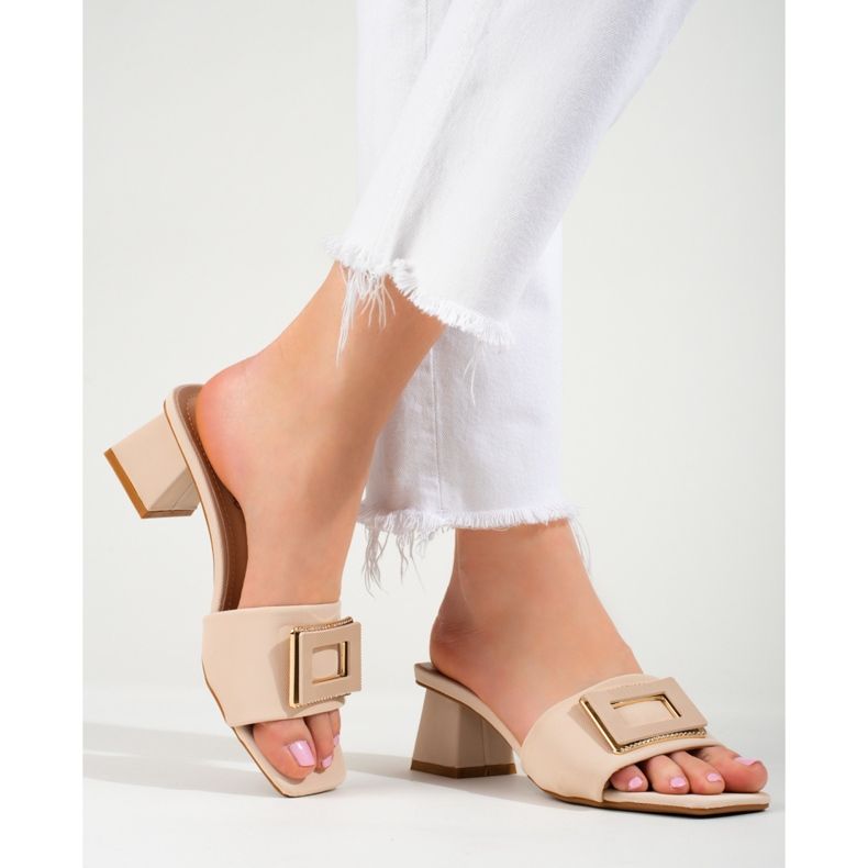 Ženske papuče s niskom petom Shelovet bež boje 1