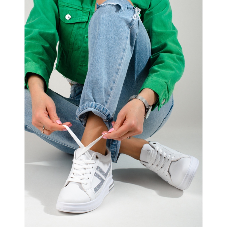 Bijele tenisice sa skrivenim klinom iz Sheloveta bijela 1